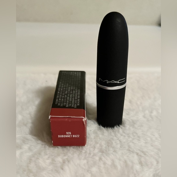 MAC POWDER KISS LIPSTICK 926 DUBONNET BUZZ NWB SZ 0.1 OZ FREE ORGANZA BAG - Picture 3 of 8